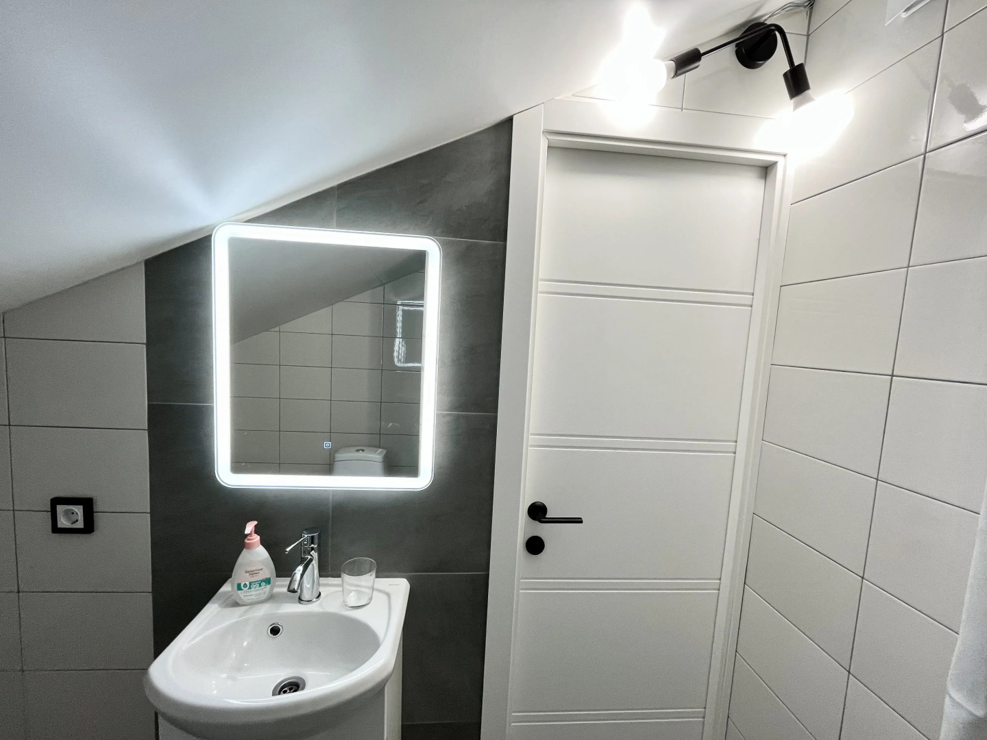 Квартира Лайф Апартс Студия 2-х комнатная, 25м2, на Тарарыкова 5