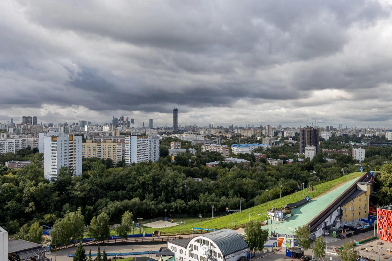 Квартира Уютная 2х комнатная у метро Нагорная