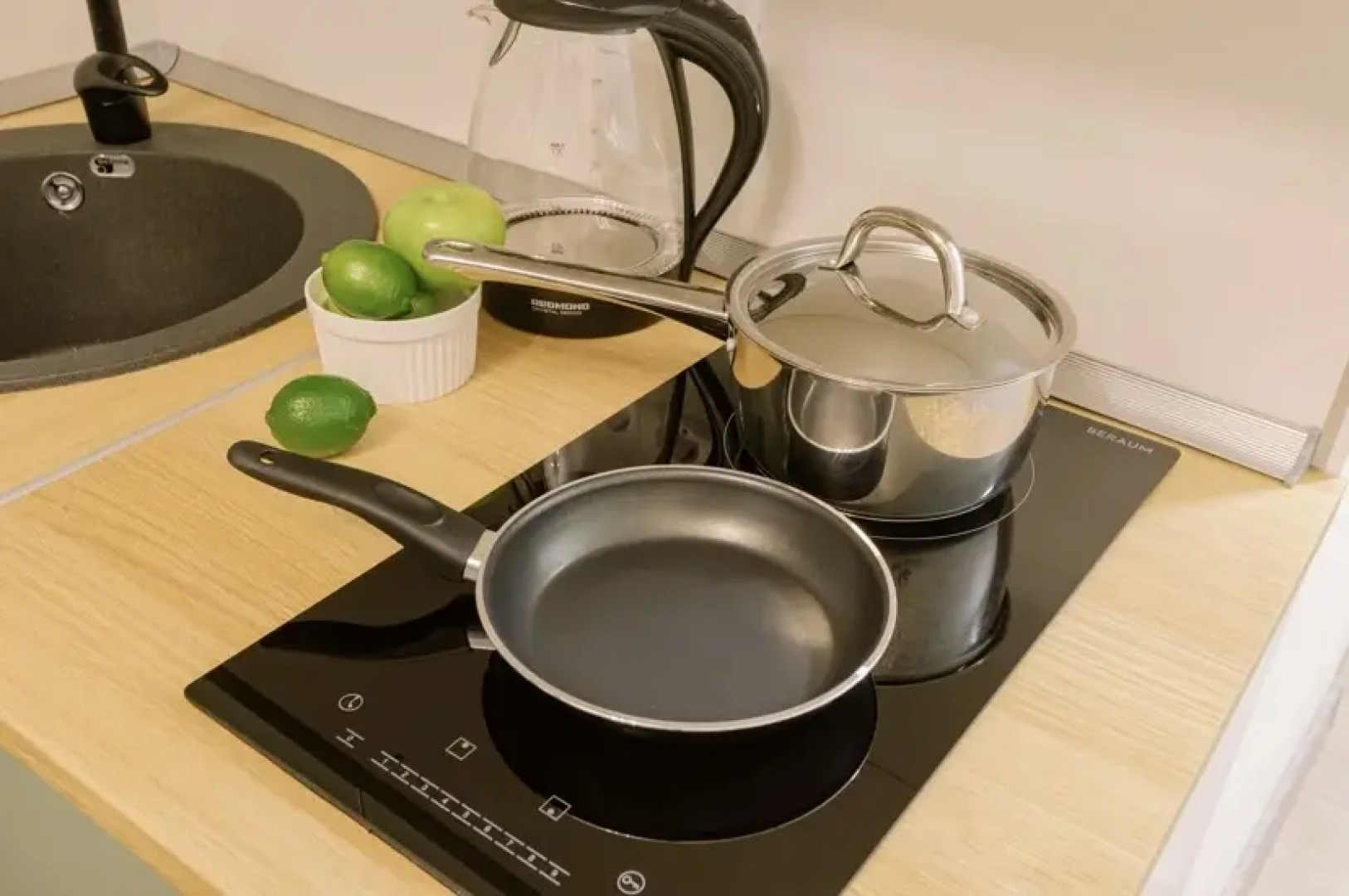 Апартаменты Мятная Студия в Центре Города Метро Владимирская