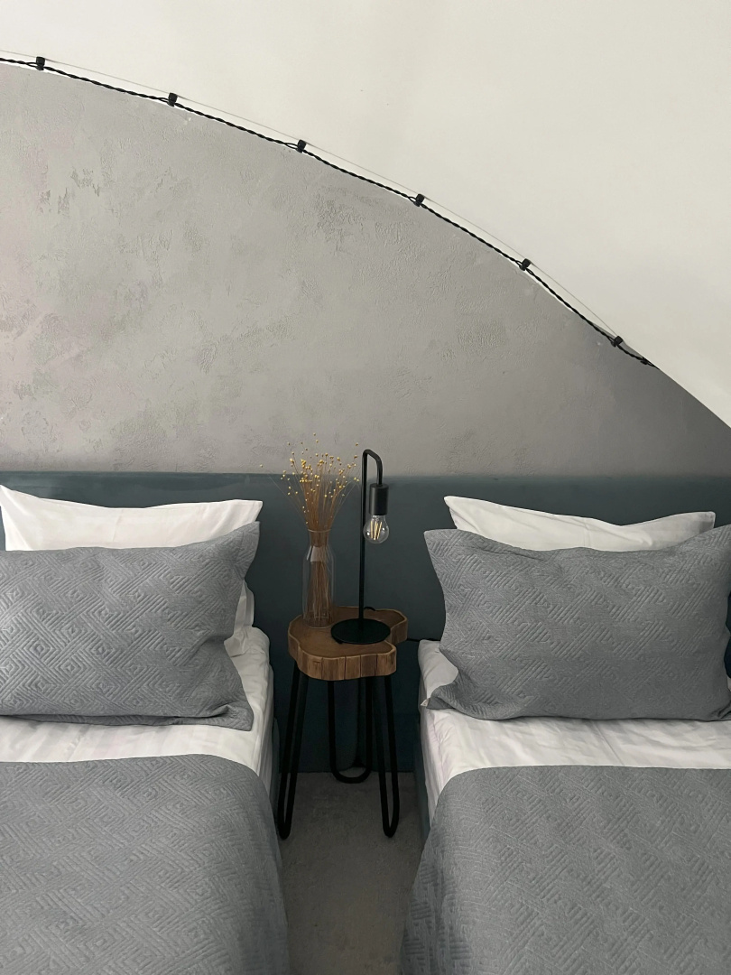 Отель 1715 Duplex Hotel