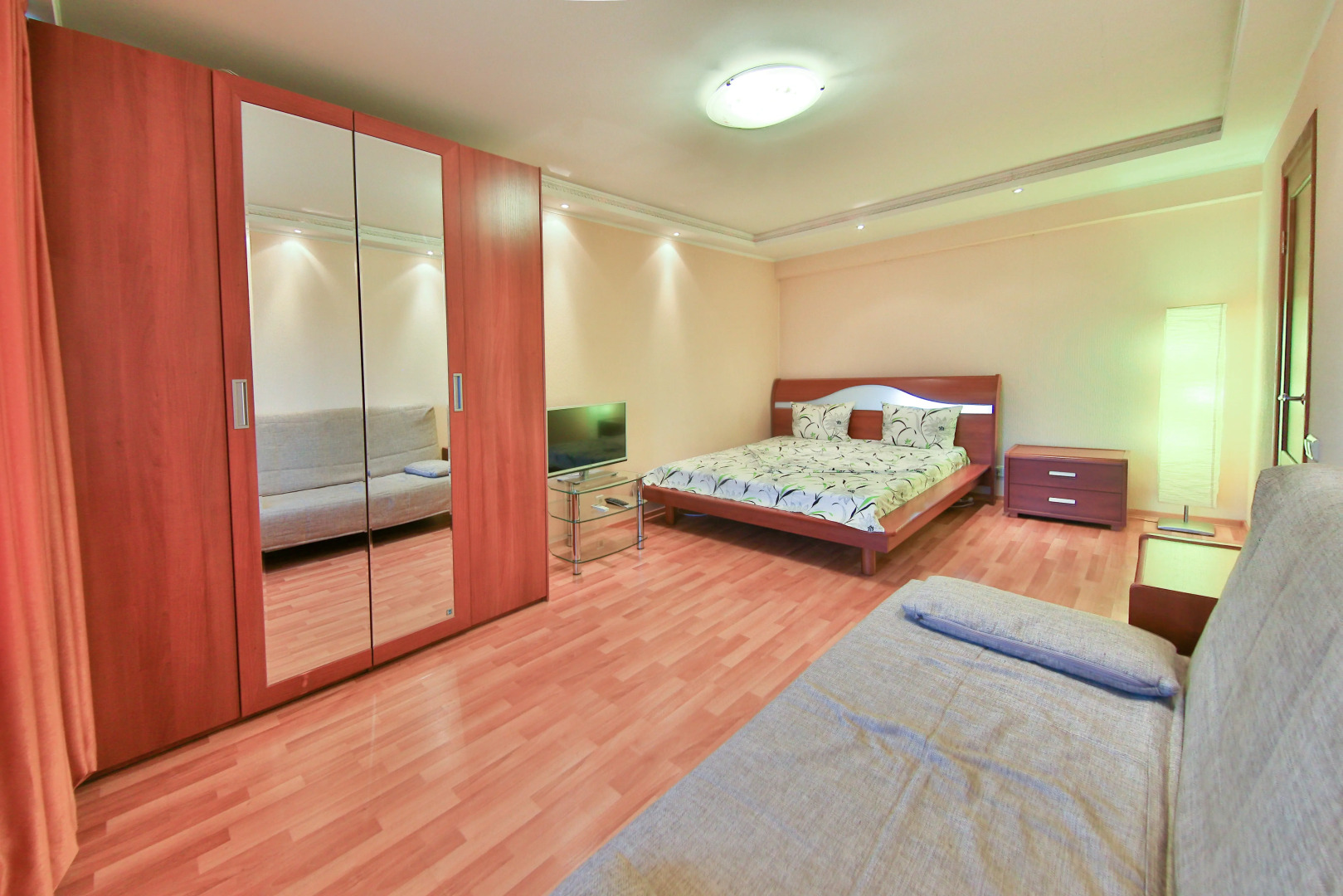 Апартаменты HotelRoom24 у метро белорусская