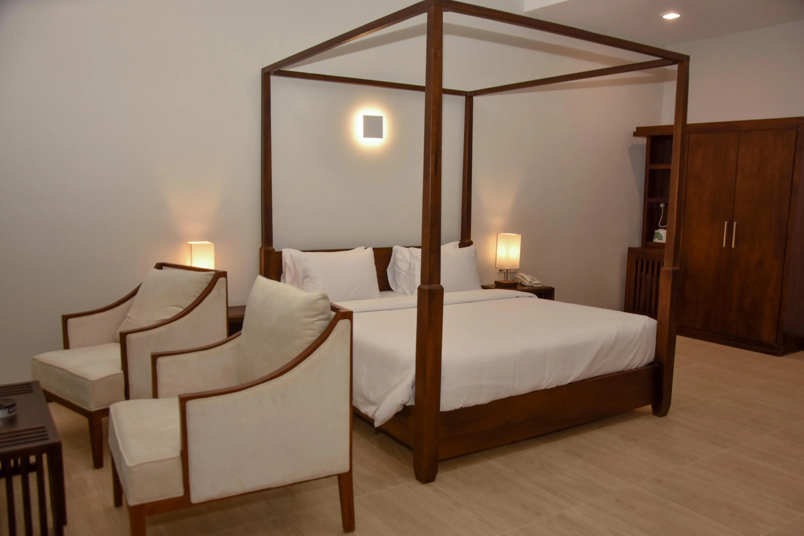 Отель Refresh Blue