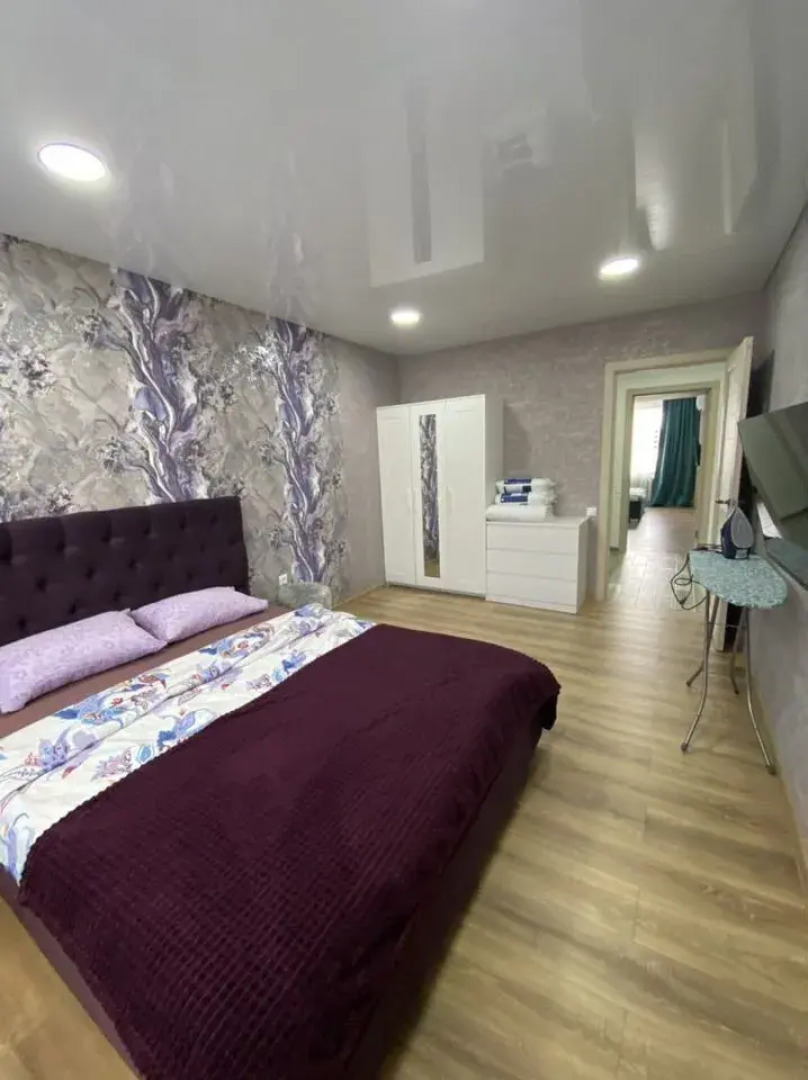 Квартира четырехкомнатная на Цюрупы, 84