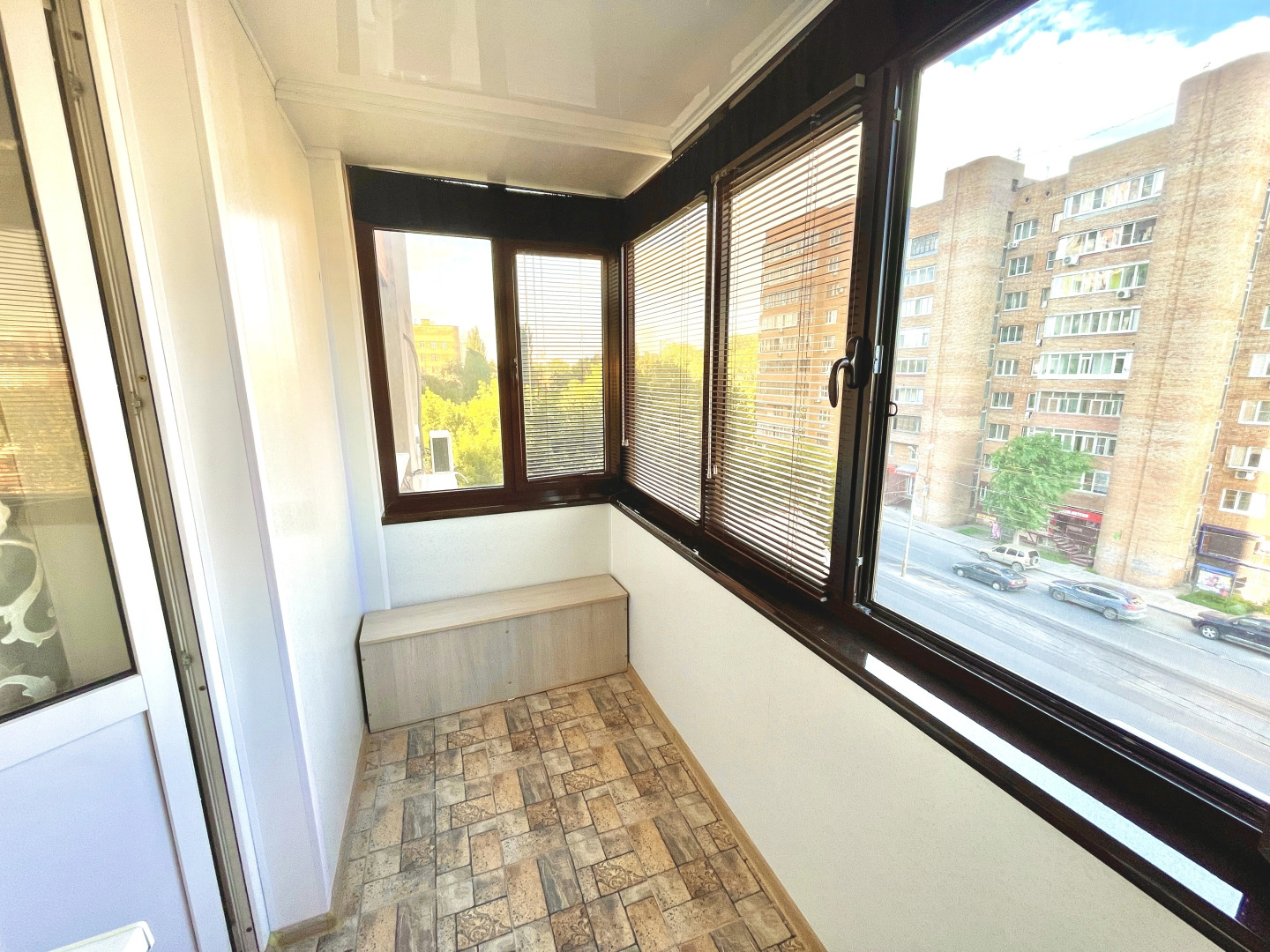 Апартаменты двухкомнатные в Центре Города на 5 этаже (рядом с набережной р. Волга) у ул. Арцыбушевская, 204