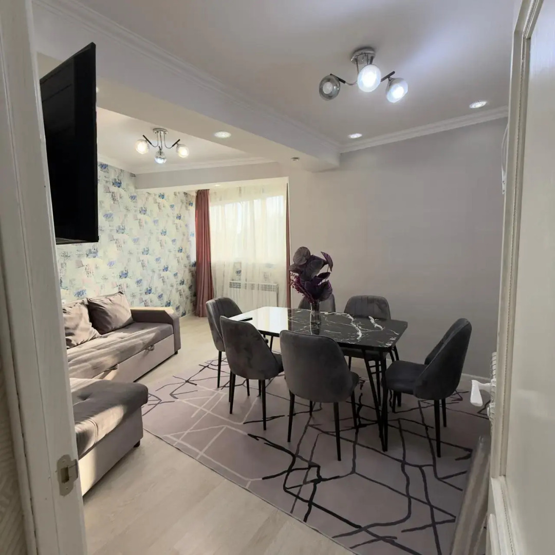 Апартаменты 2 на проспекте Кунаева 7