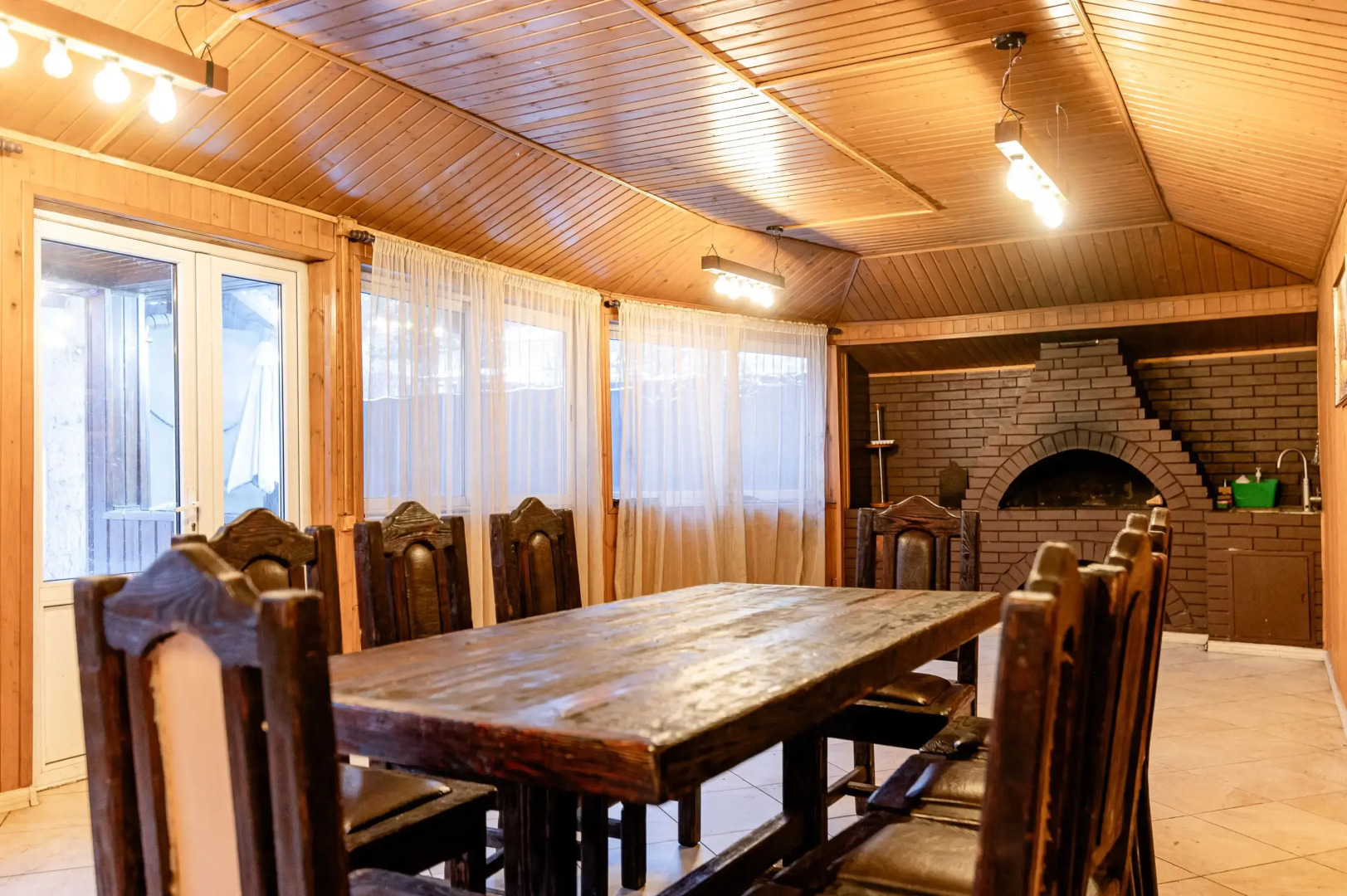 Частный Дом в Белеутово с Бассейном и Сауной