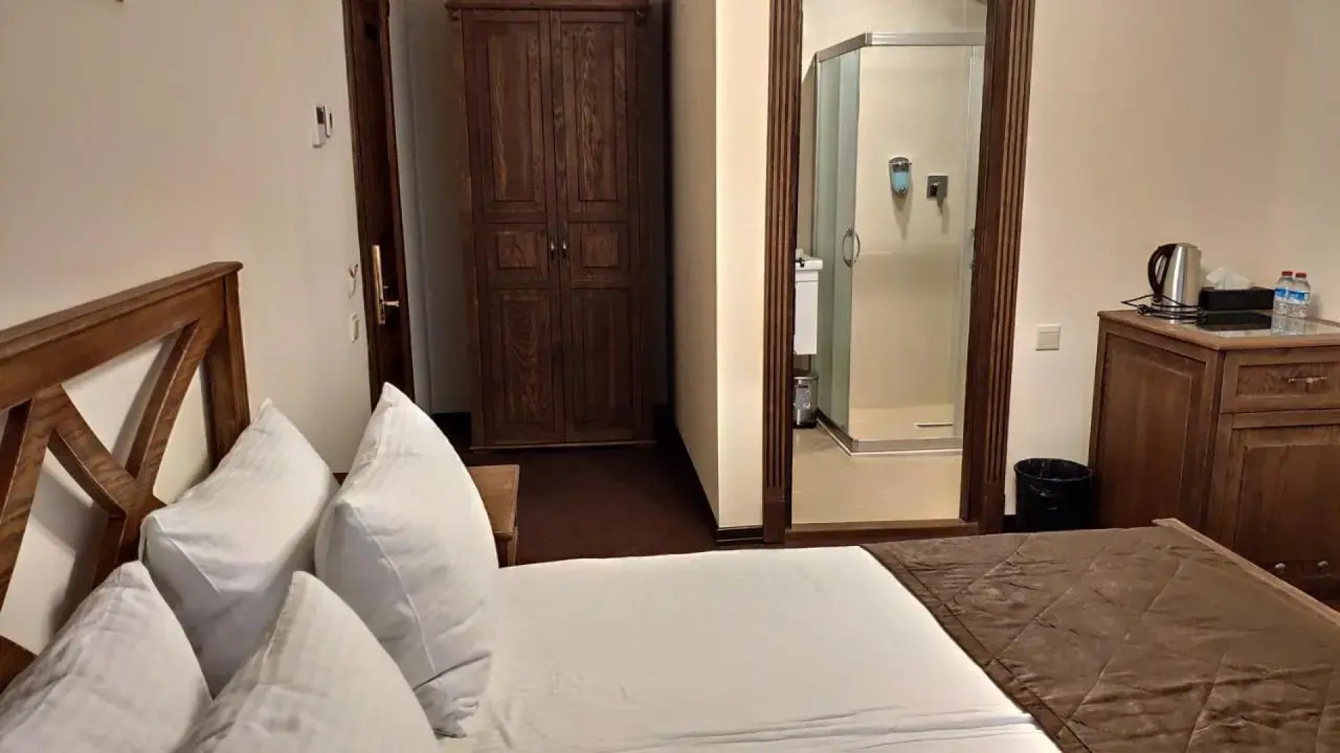 Maajid Hotel & Restaurant