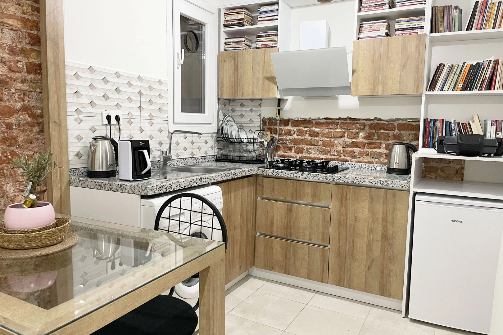 Апартаменты 2BR+2Bath entire apt with Balcony at central location