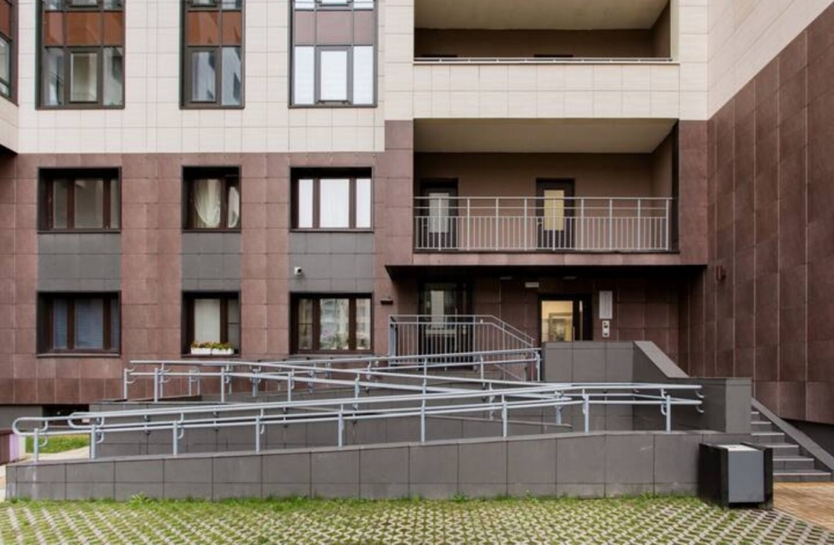 Апартаменты Cozy River and Park View Apartment