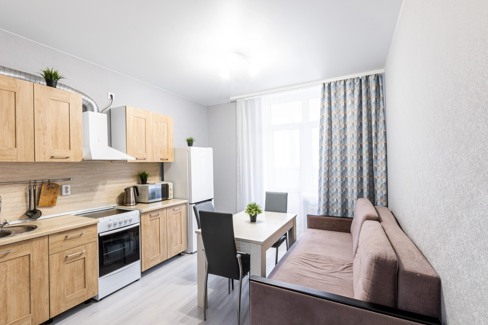 Квартира у парка Галицкого Апарт-Отелика на Героя Сарабеева