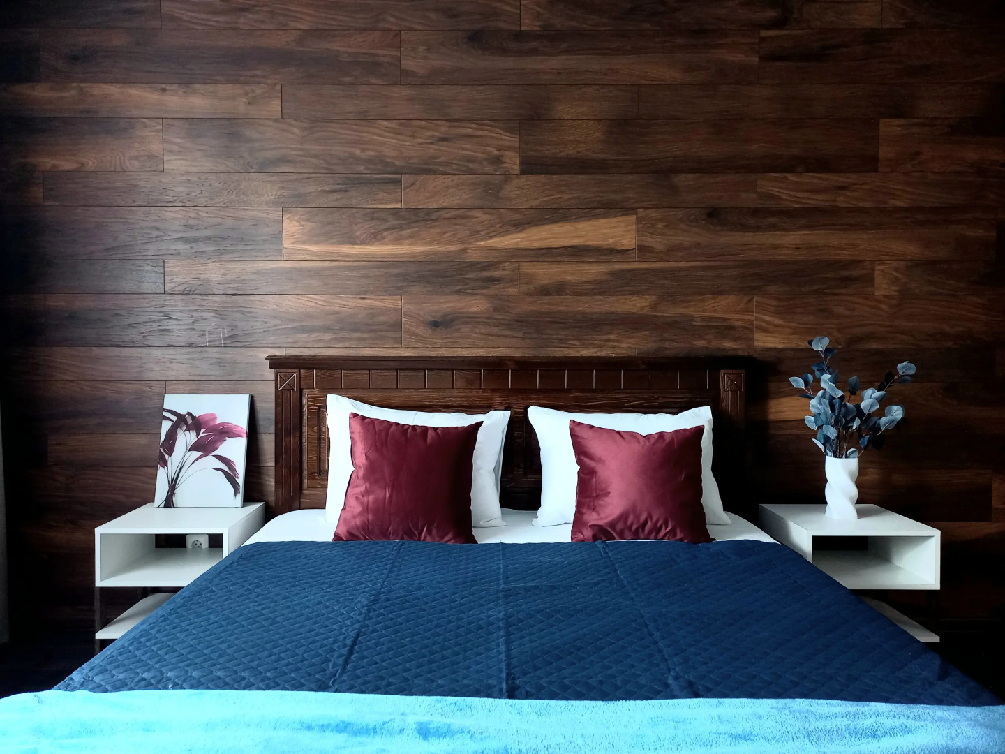 Квартира сети Неотель панорамная рядом с ВГУ, памятником Славы