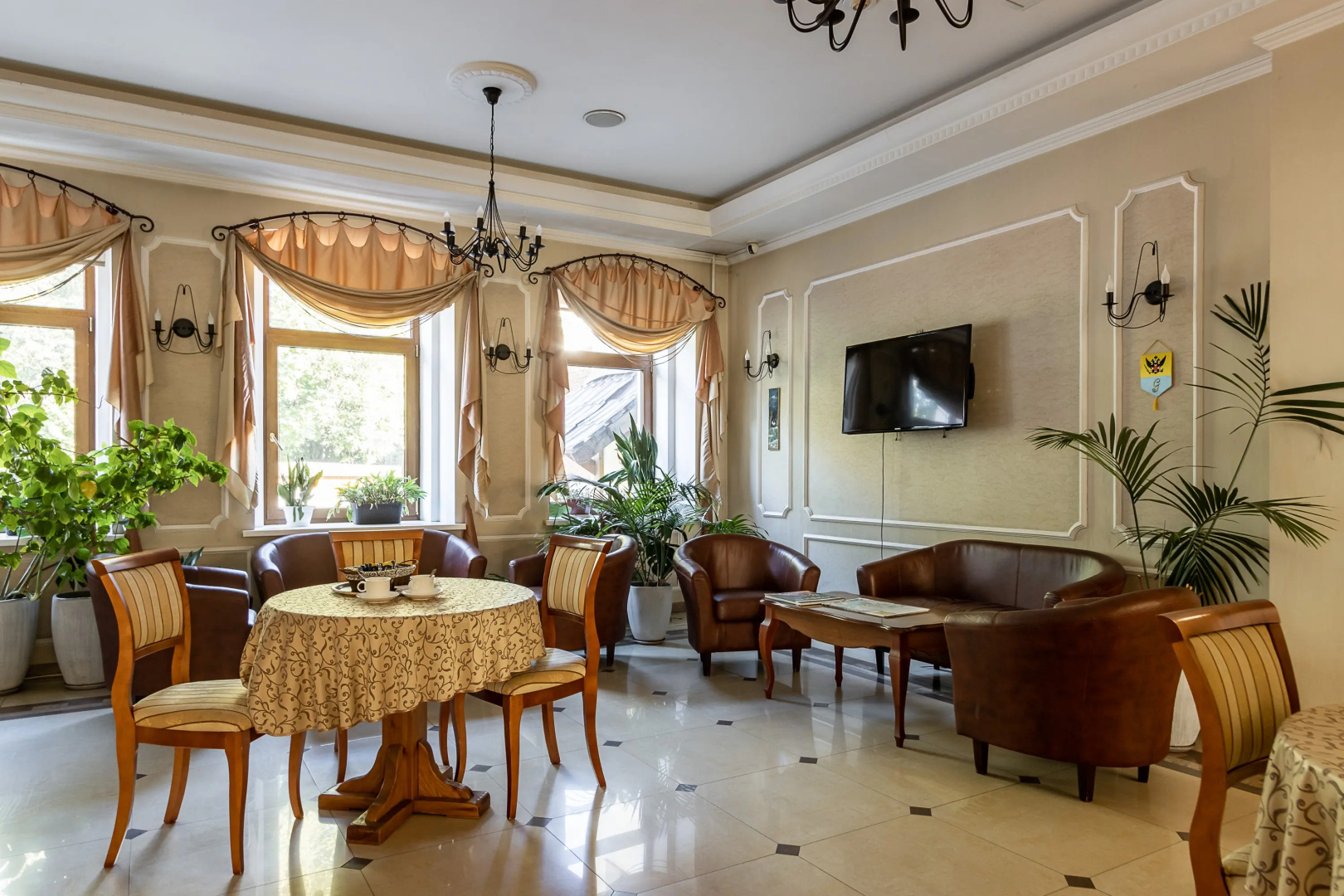 Golden Hotel