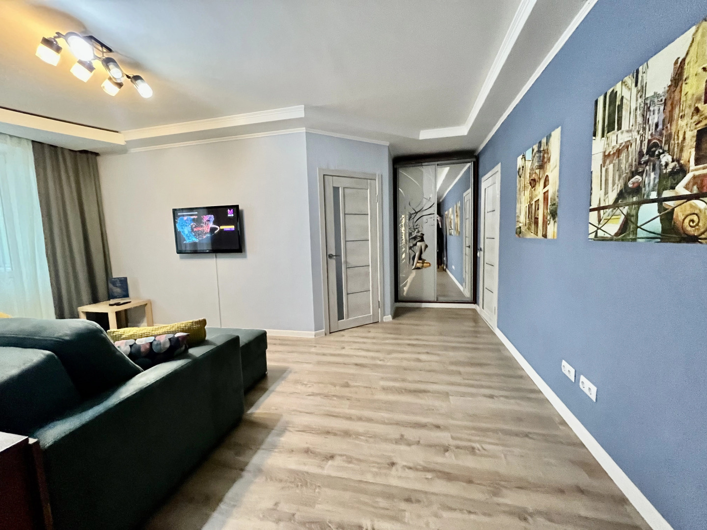 Апартаменты 3-х комнатная квартира в центре рядом с ТЦ Галерея Новосибирск