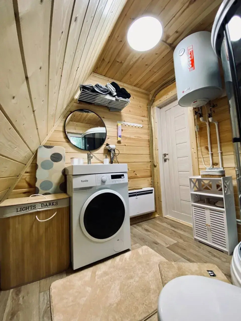 Шале с баней на берегу озера