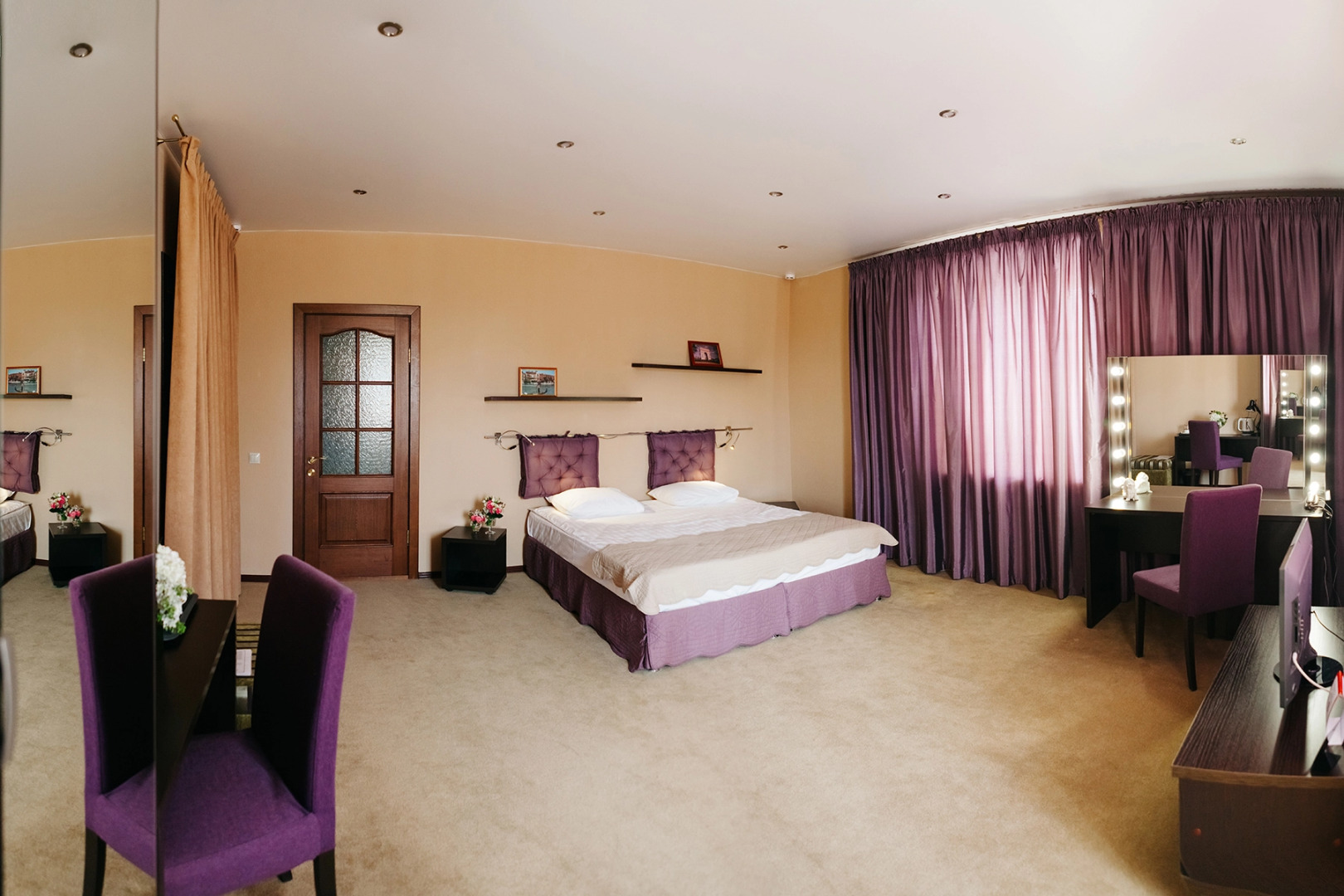 Отель Green Roof