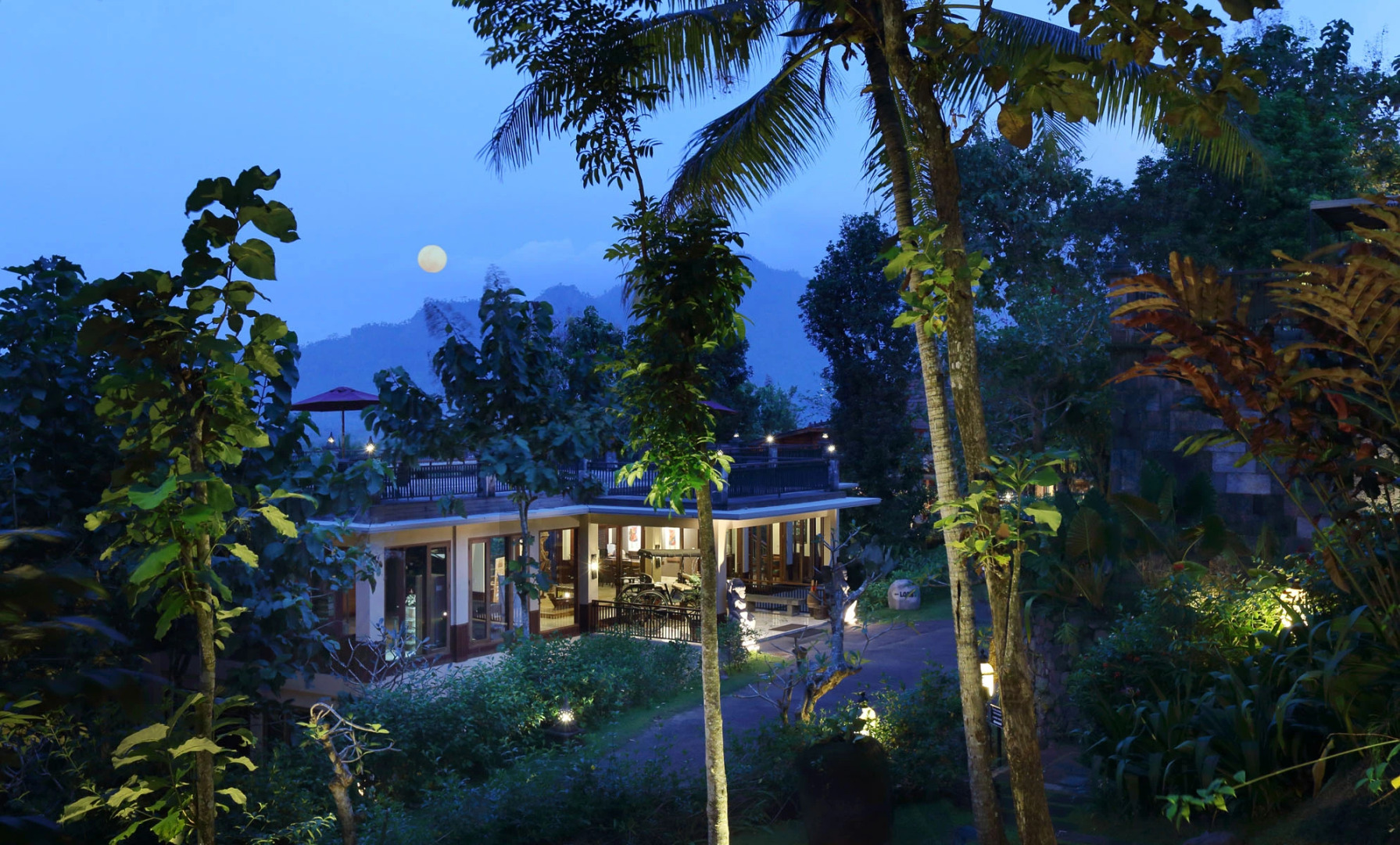 Отель Plataran Borobudur Resort and Spa