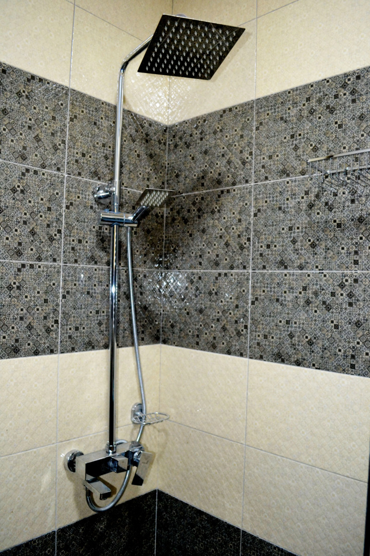 Отель Three Penguins