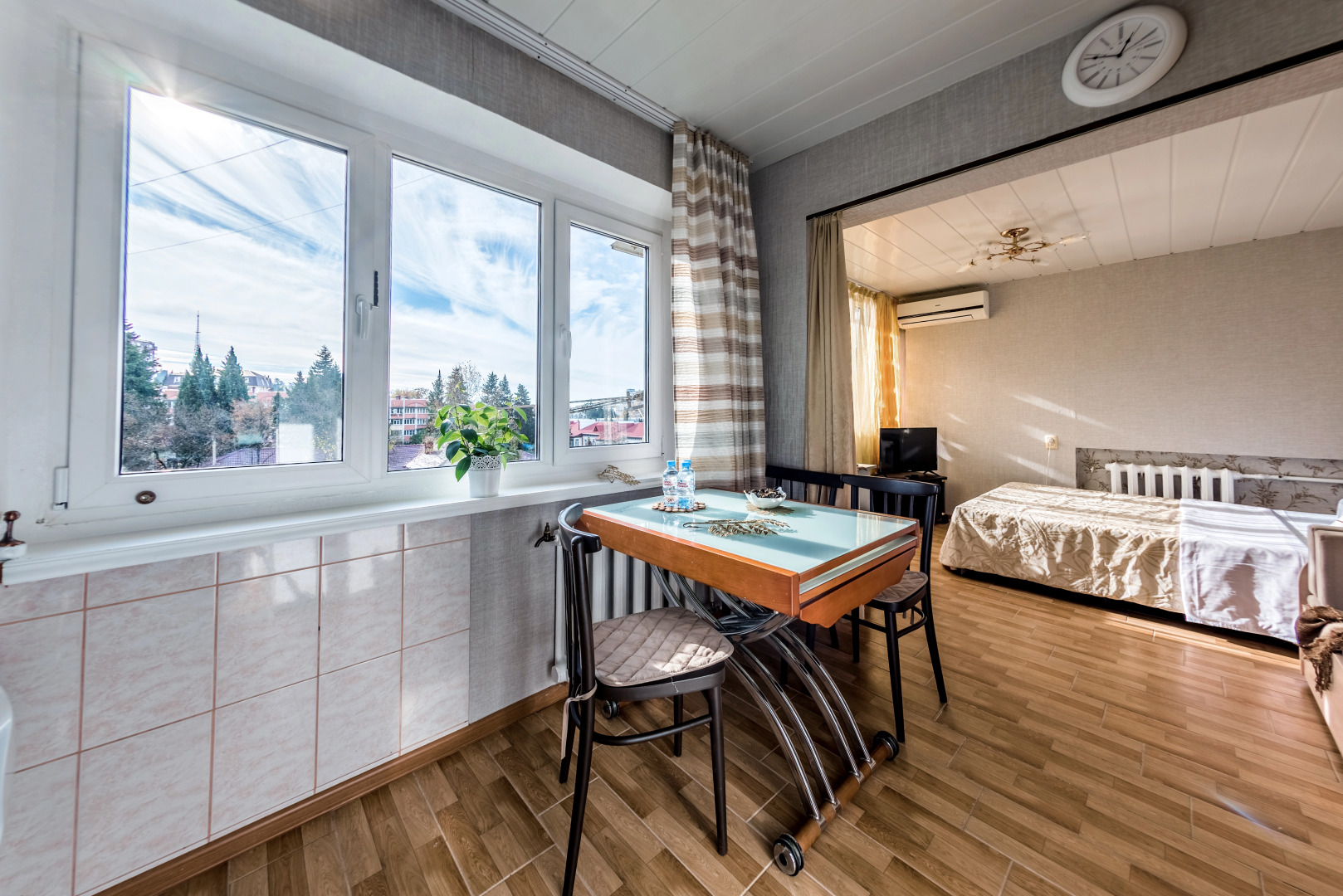 Апартаменты Констиаль Семейные 2 комнаты у ж/д вокзала