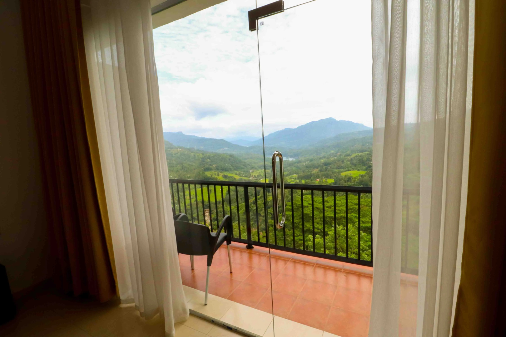 Отель Yoho Thuruliya Lodge