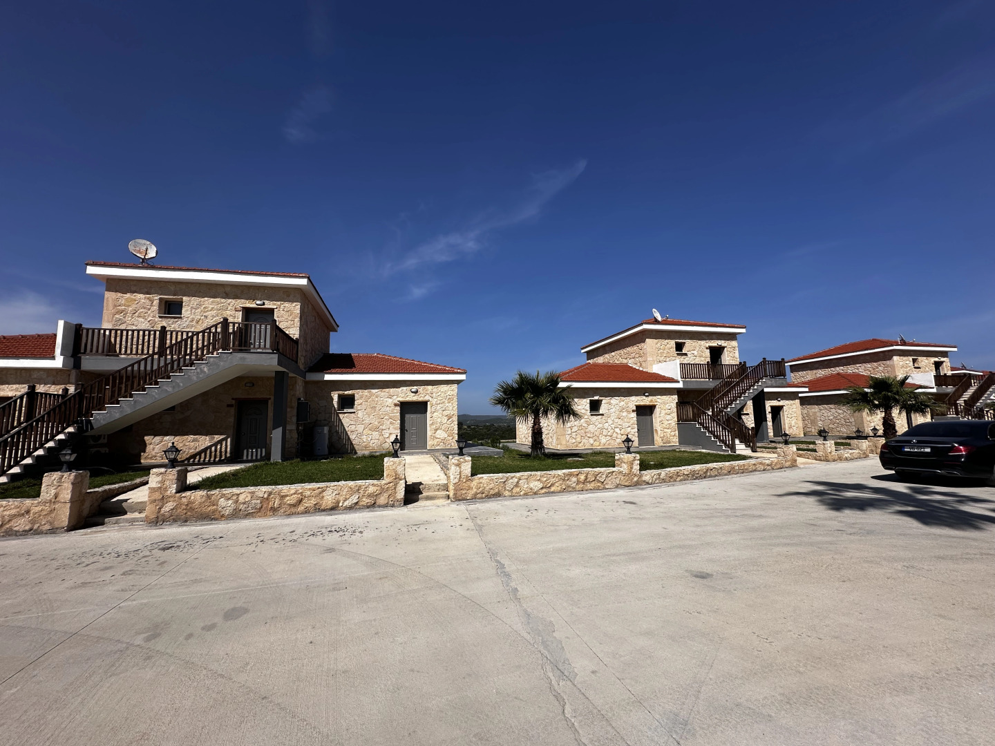 Отель Teko's Golden Hill