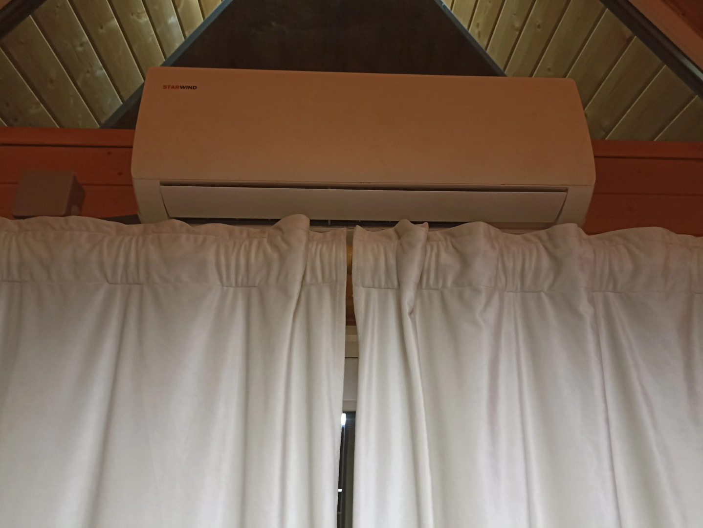 Частный дом с баней-бочкой