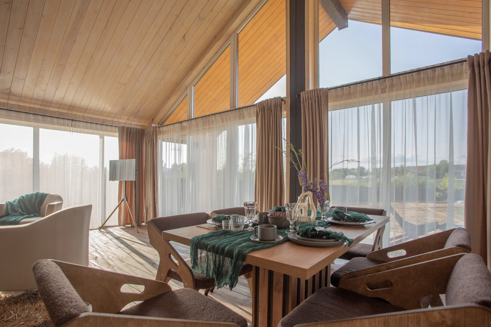 Частный дом Барнхауз у озера