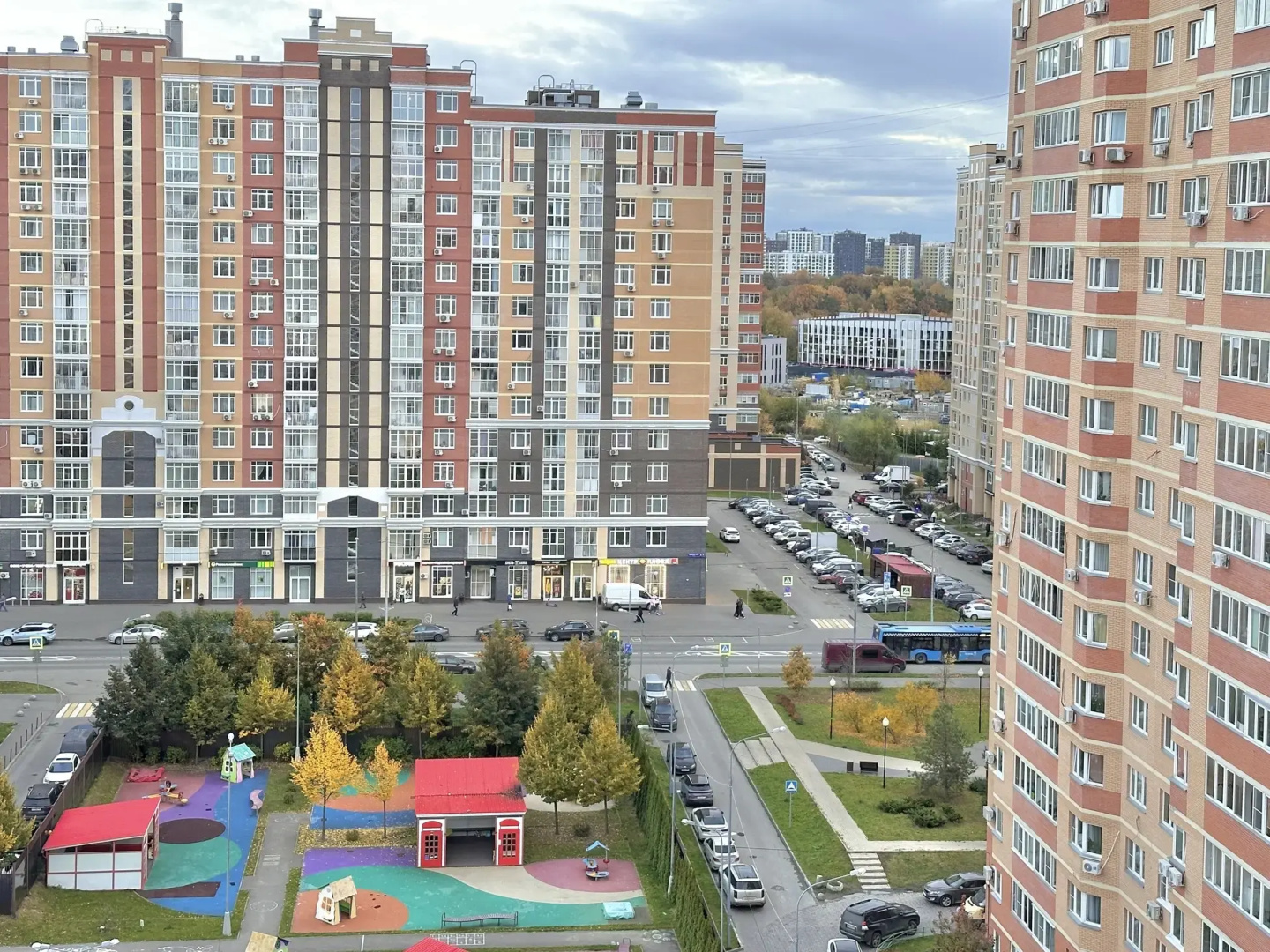 Квартира Sunmarine apart в Липовом парке 8/2