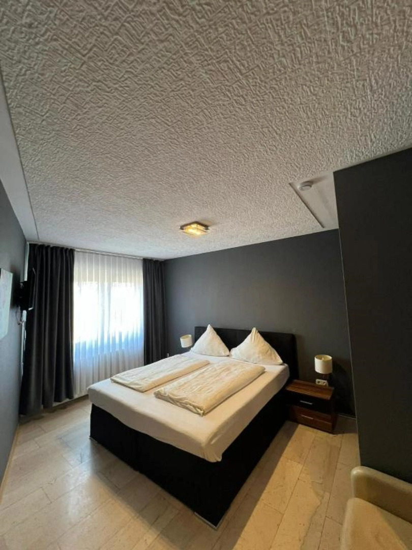 Отель Hafez Bad Salzuflen