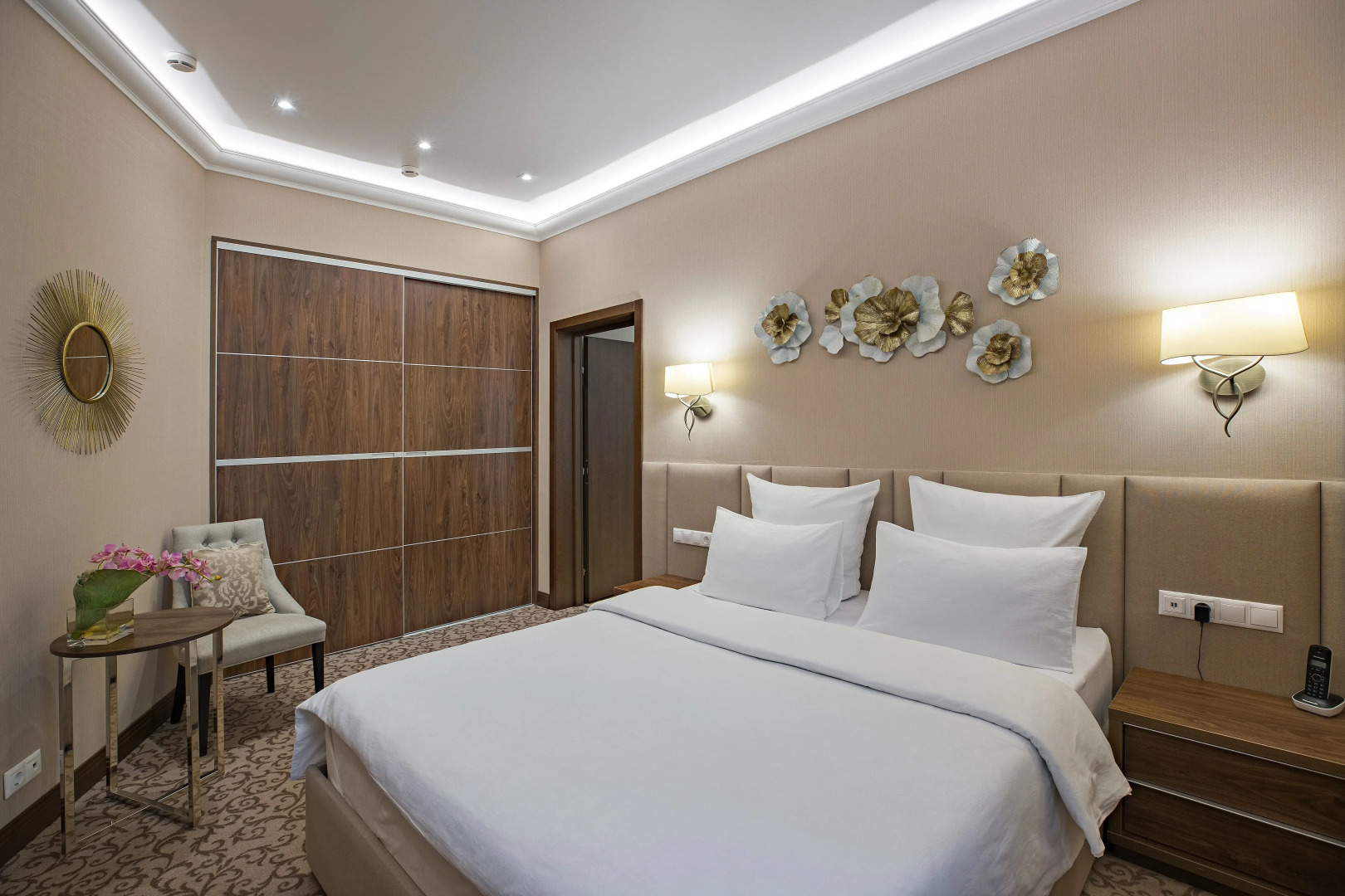 Отель Опен Сити