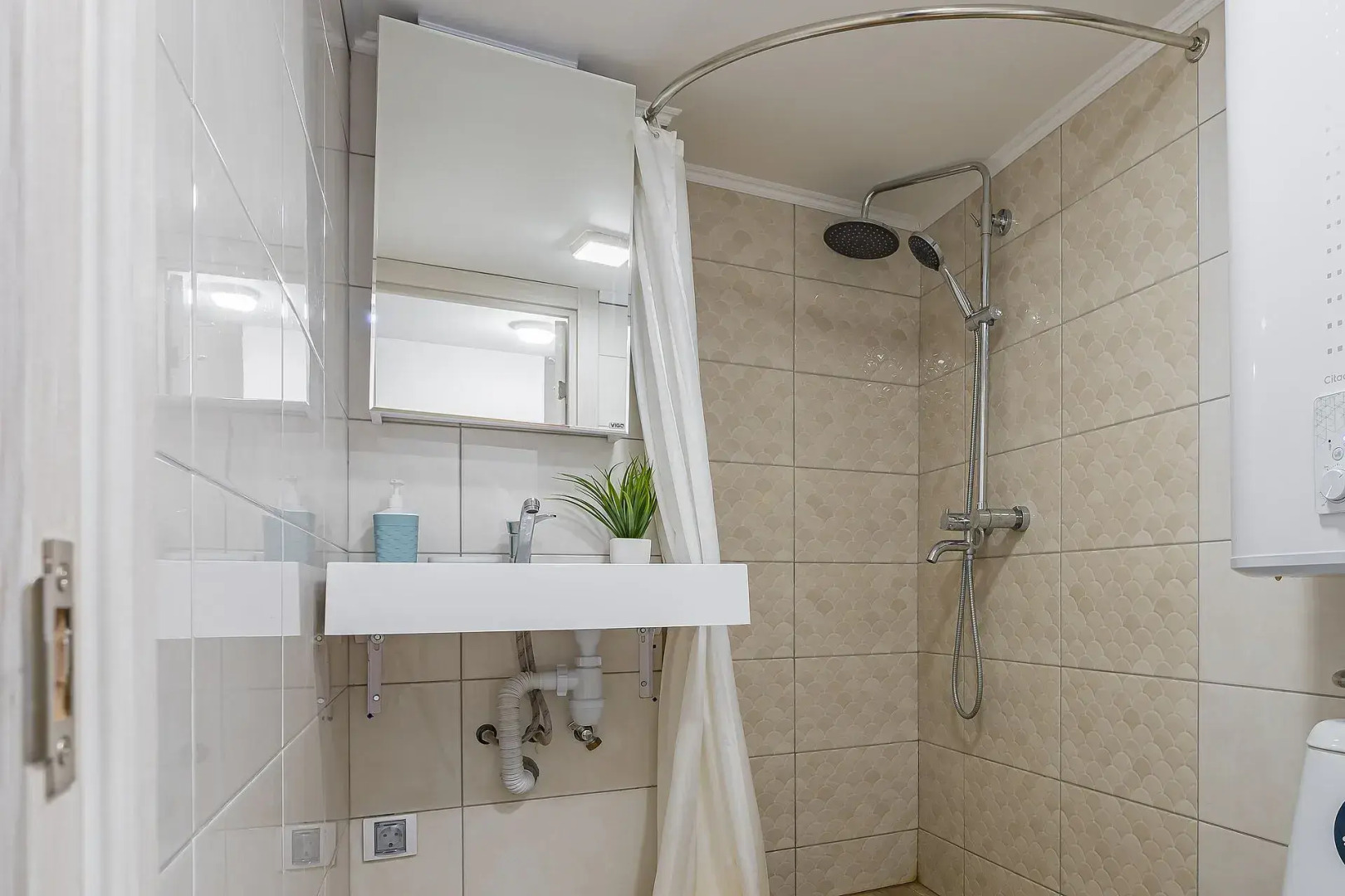 Апартаменты Лофт 4 около ТЦ Этажи