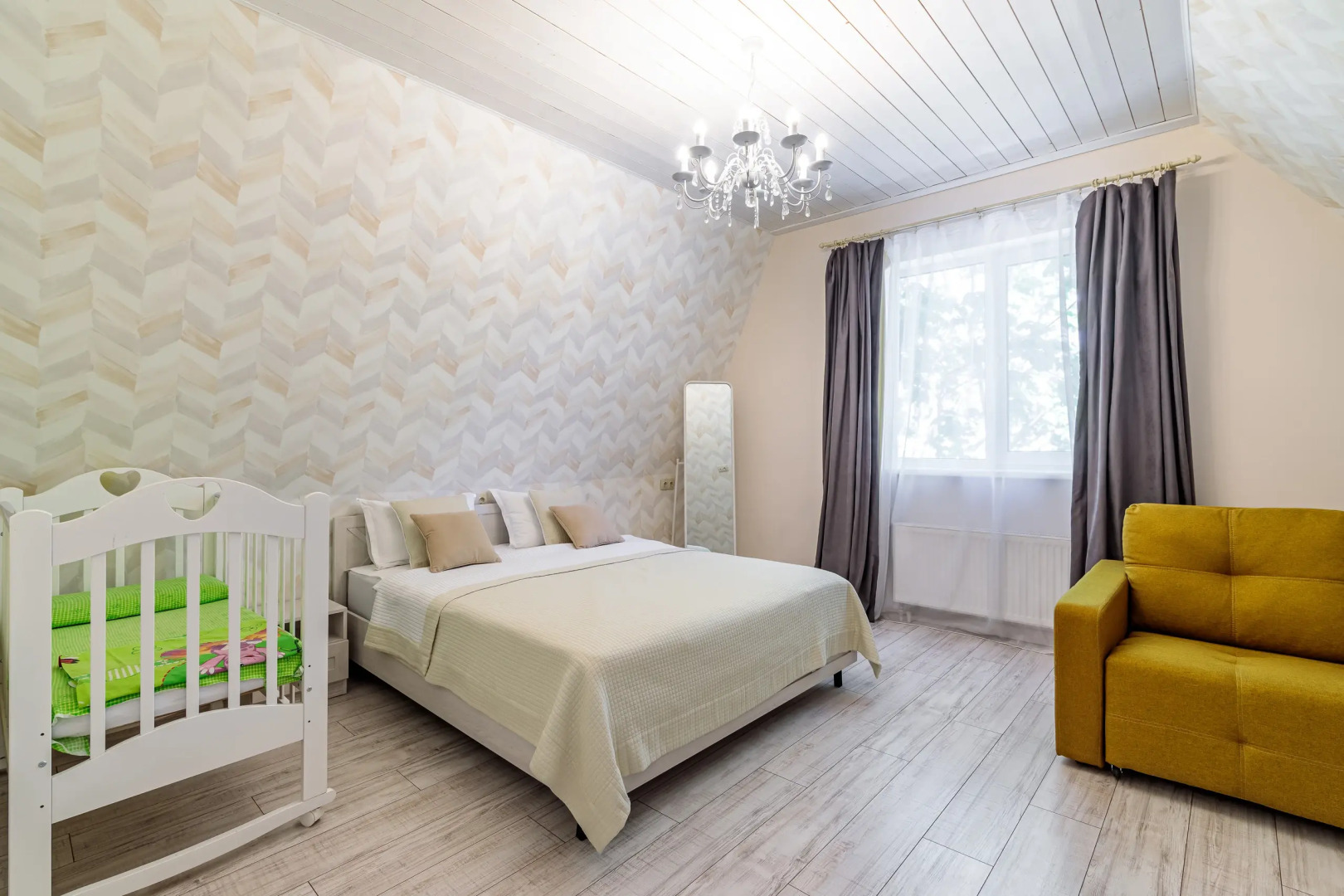 Гостевой Дом на берегу озера с верандой в Новой Москве