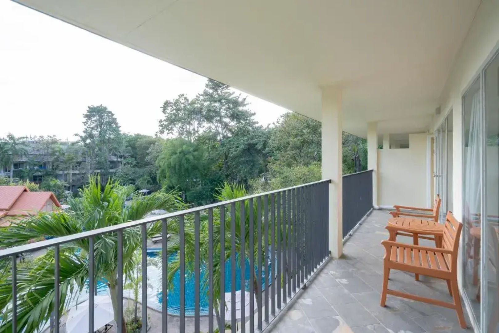 Отель The Green Park Resort