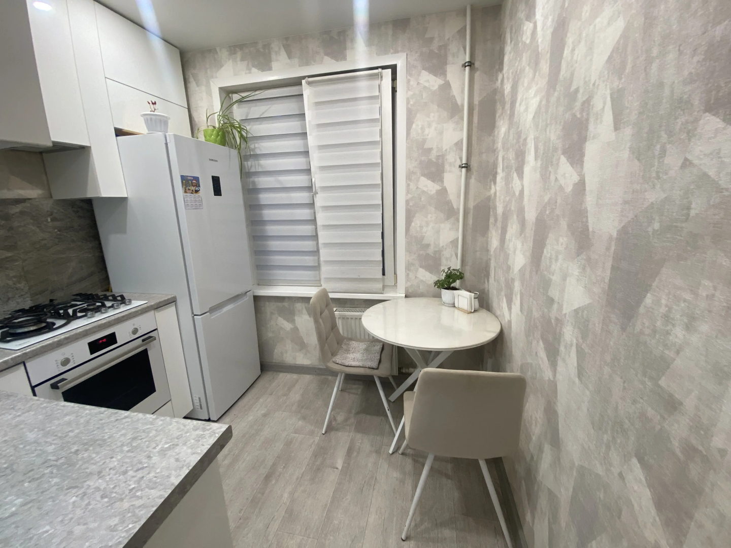 Квартира Двухкомнатная у метро напротив Северного вокзала