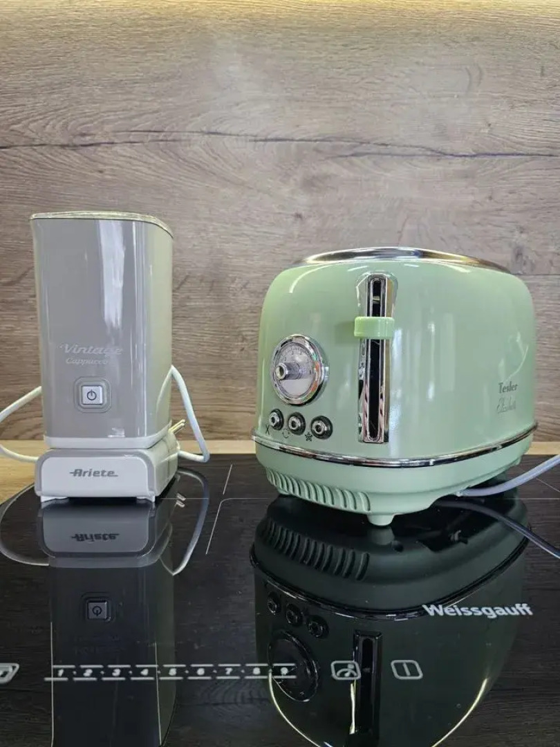 Частный дом Пaноpaмный дом в хвойнoм лесу с сaуной