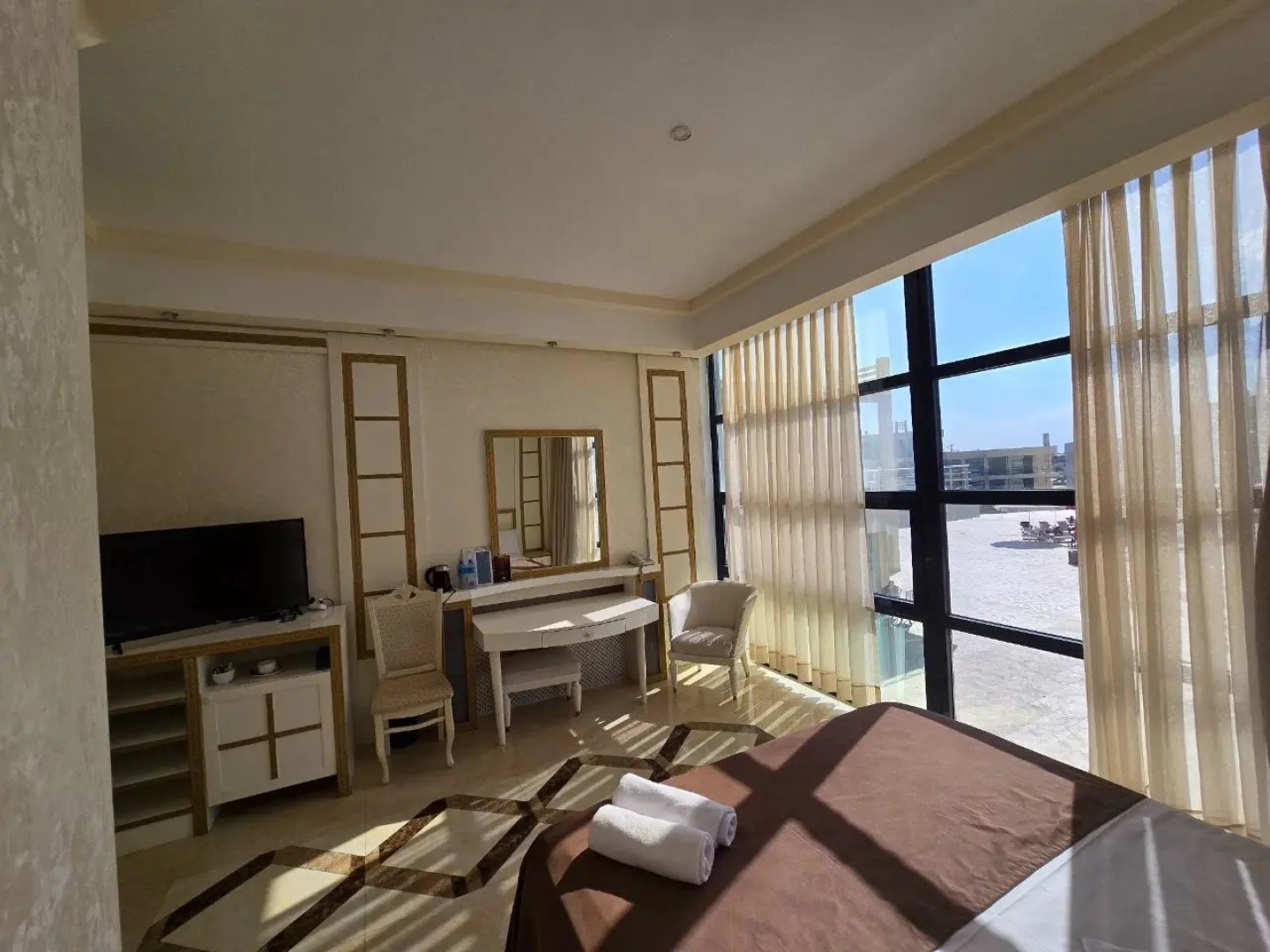 Отель Golden Beach By Sham Baku