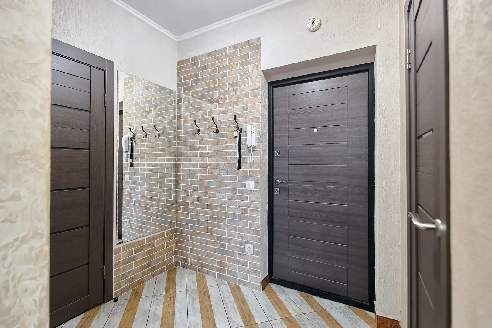 Апартаменты Тимирязева 10 Yellow