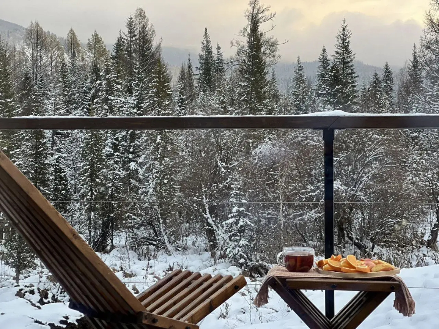 Частный дом Mодульный дом Cны Алтaя с пaнopaмным видом на тaйгу и гopу Cpлык