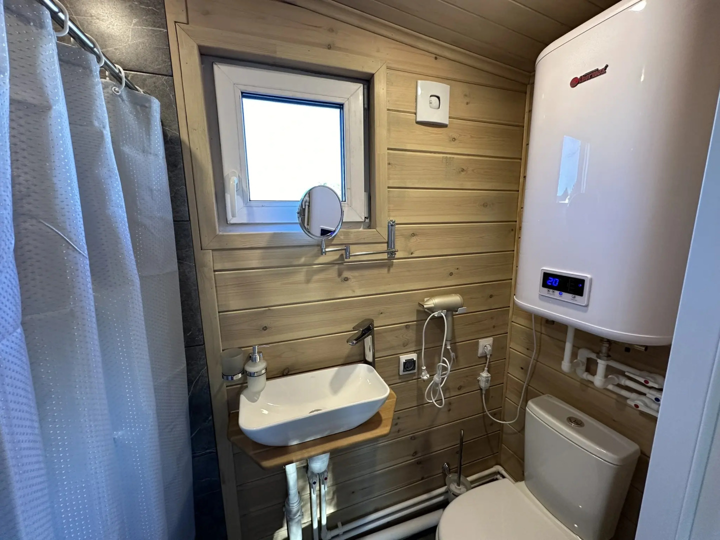 Частный дом Над Рекой