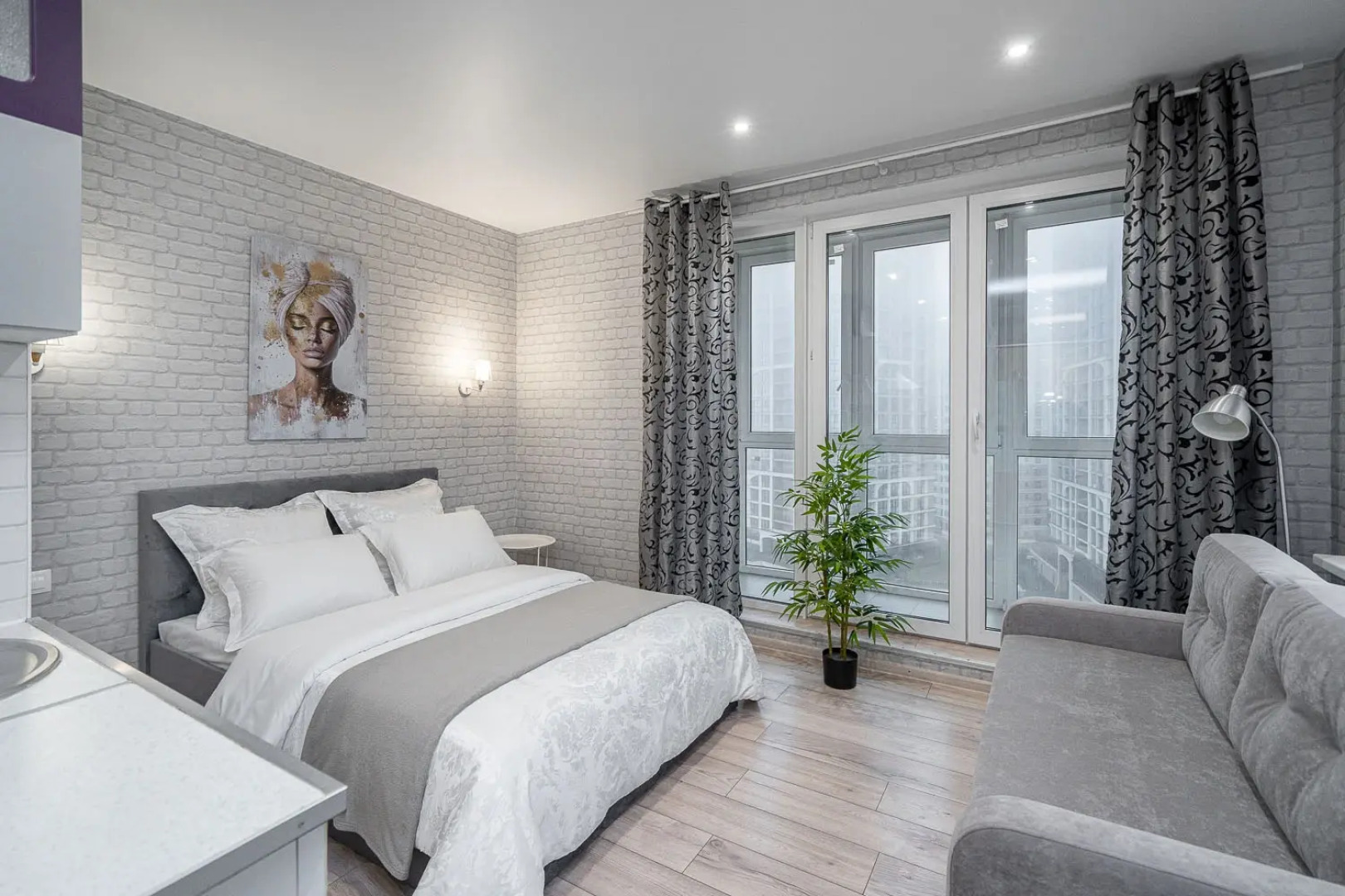 Апартаменты Студия Ladgorna на Независимости 88