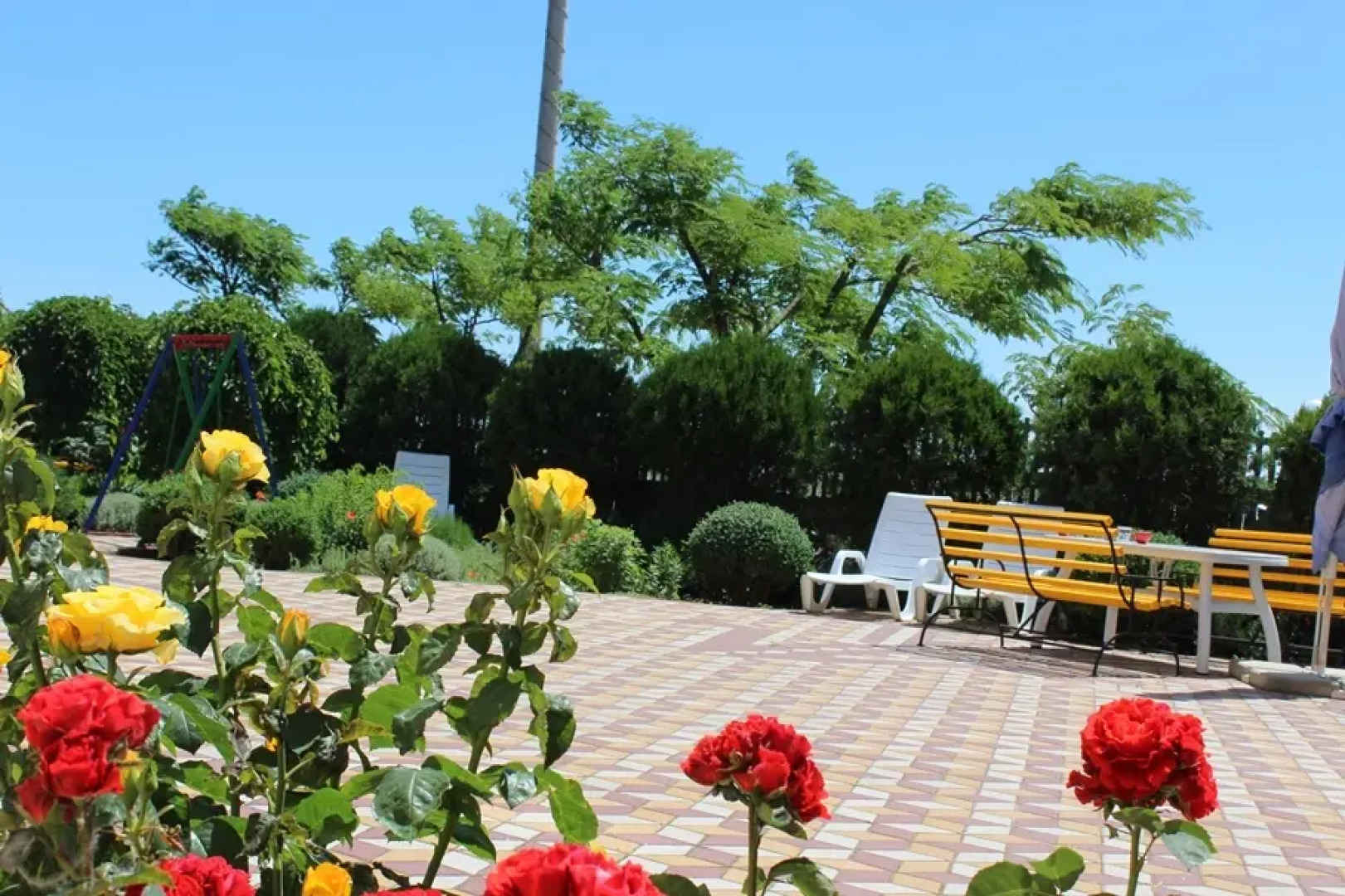 Отель Экватор