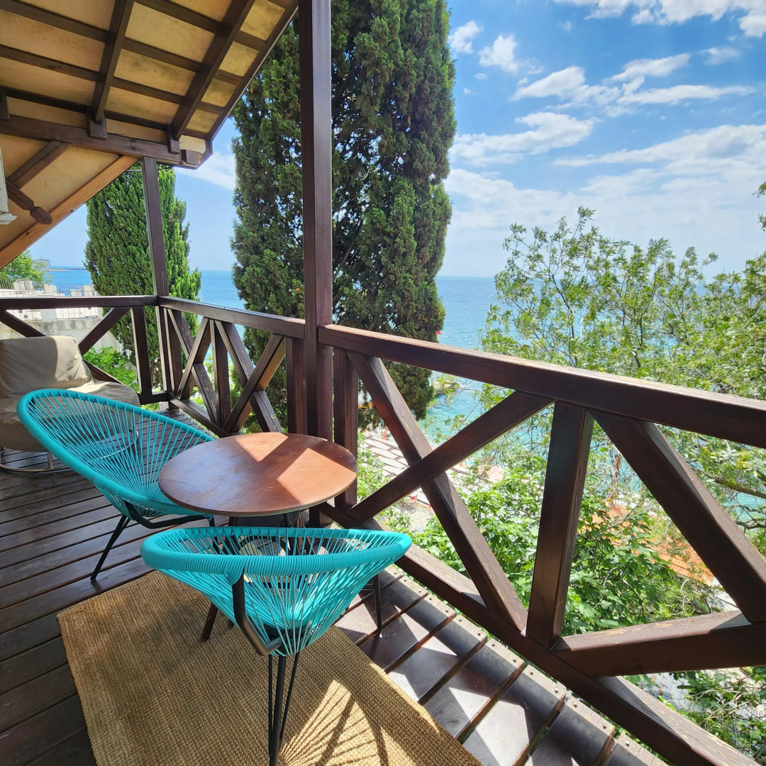 Гостевой дом у моря Массандровская 13