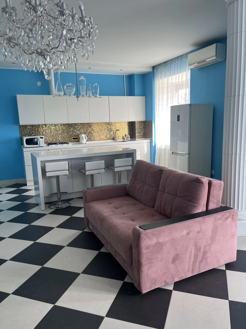 Квартира 3-х комнатная в центре