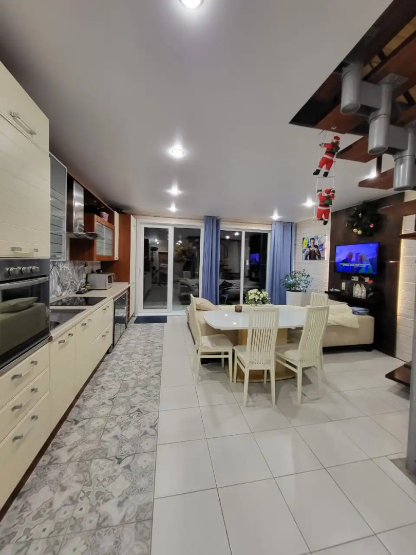 Частный дом на улице Полуостров Маленький