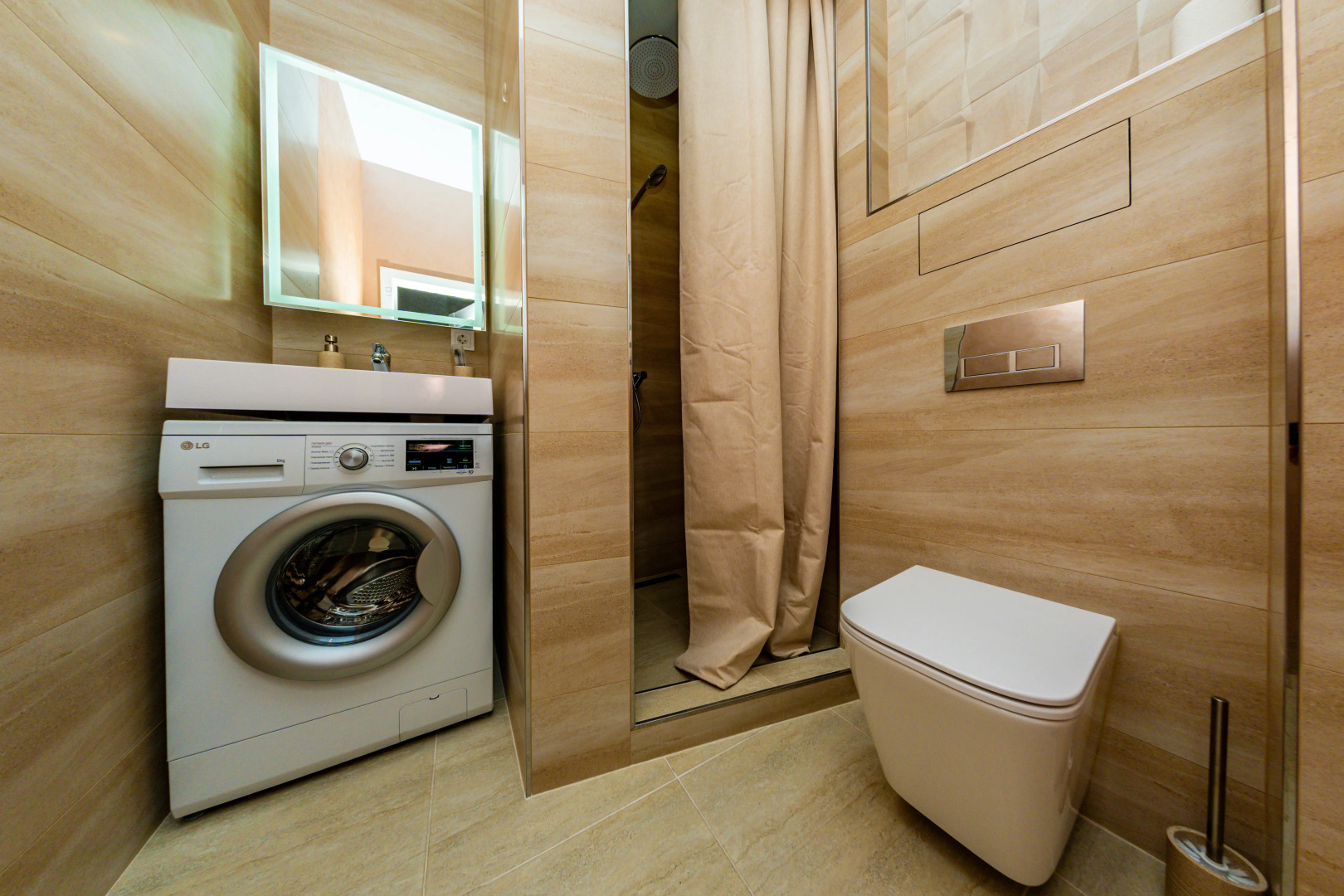 Квартира в Сталинском Доме в Центре у Набережной на 3 Гостей