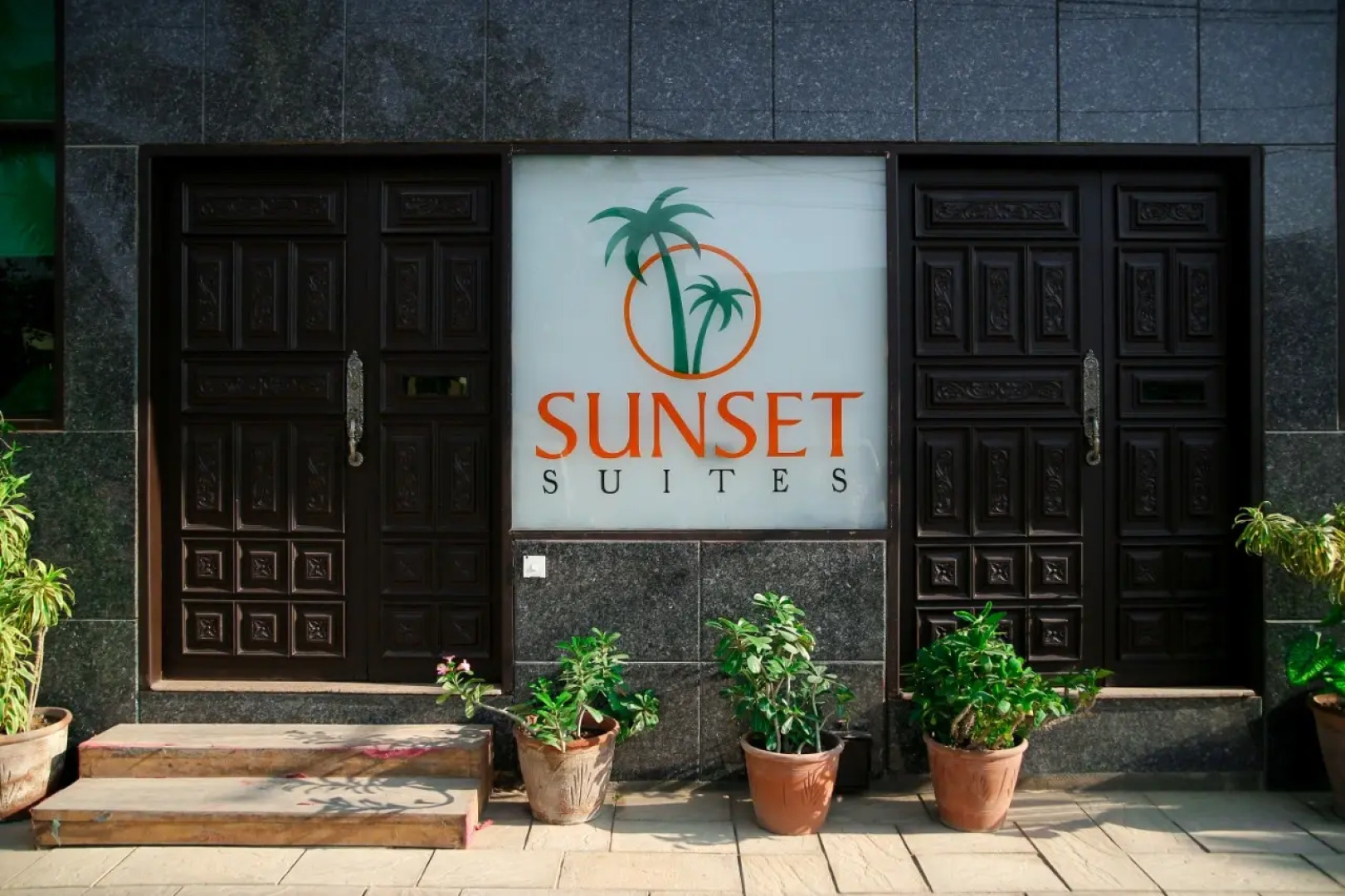 Отель Sunset Suites Karachi