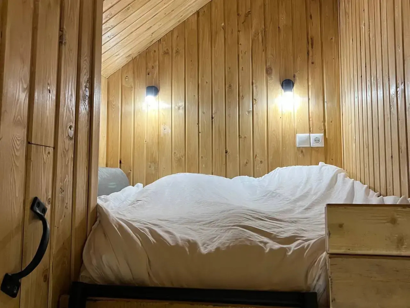 Частный дом Barn-House у леса с бассейном и банным чаном