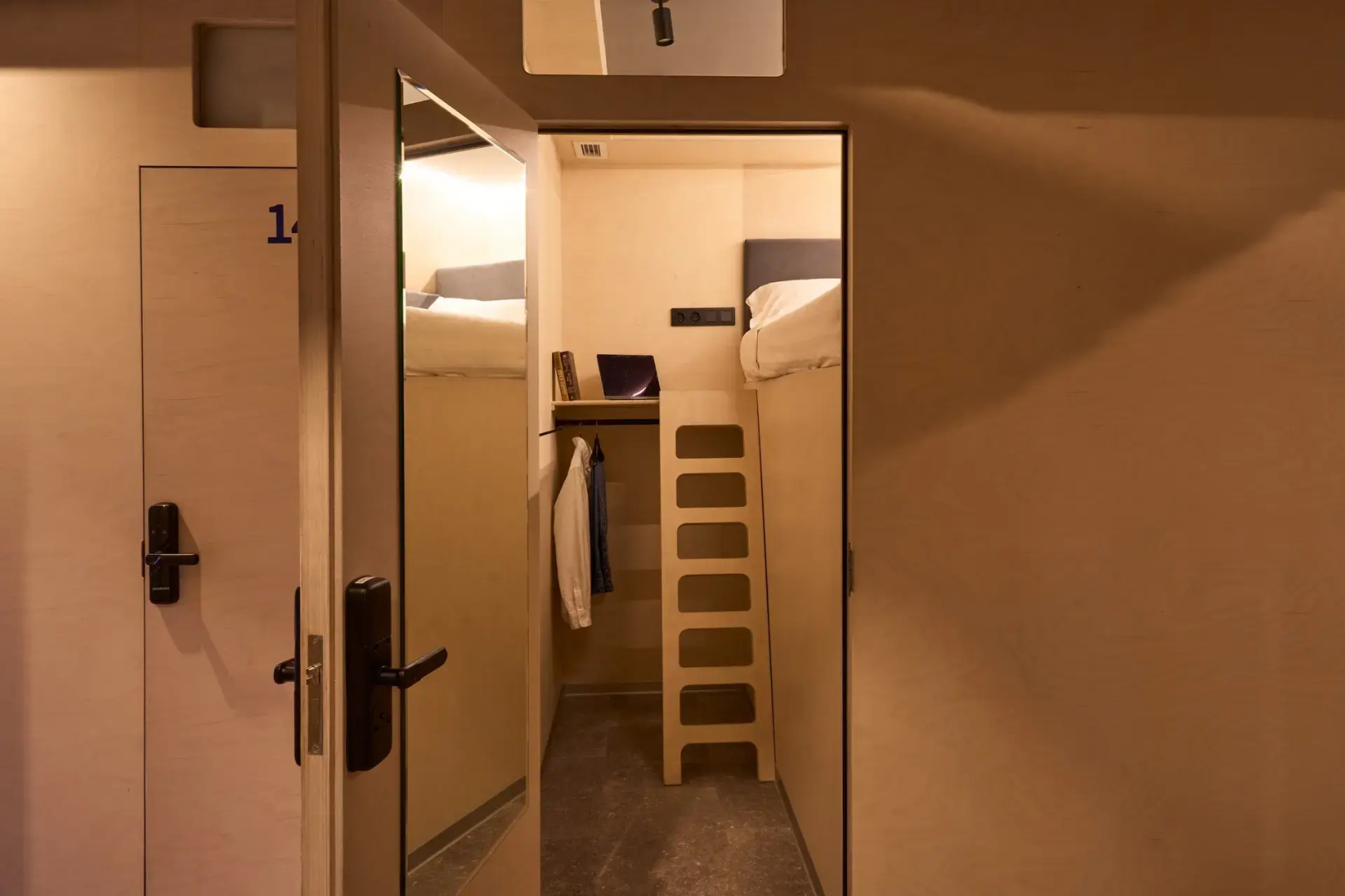 Хостел Morfeus Capsule Hotel