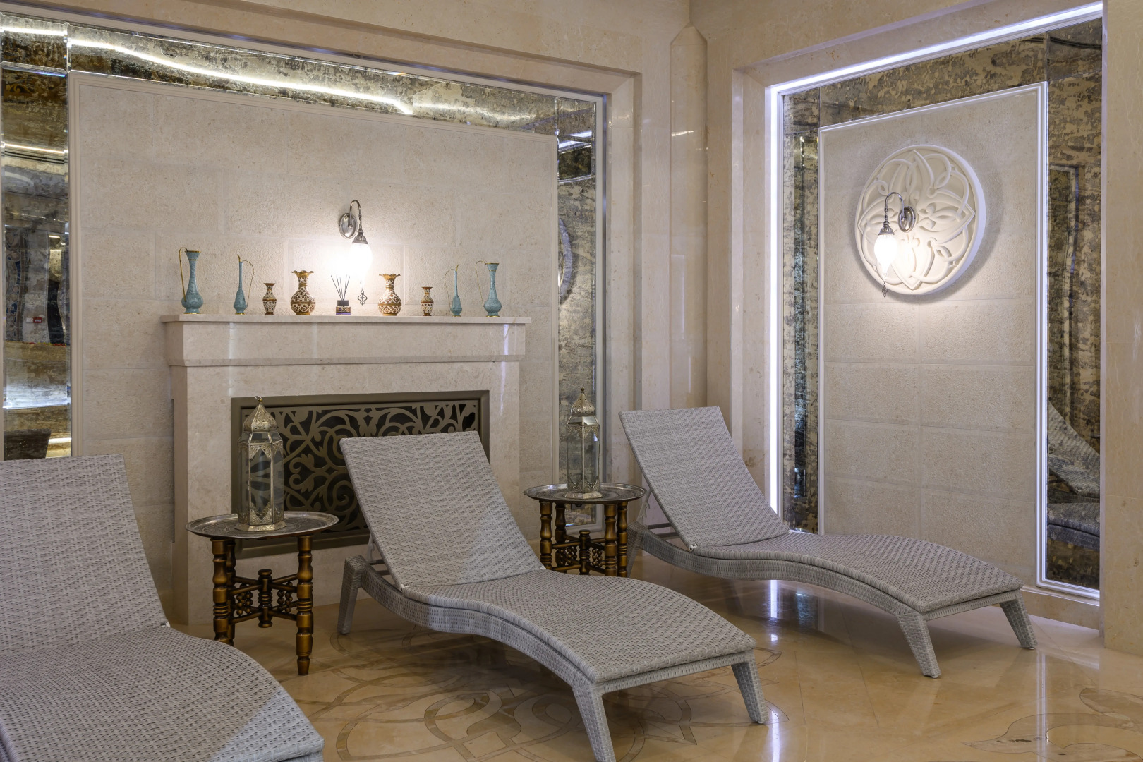 Гостиница Кол Гали