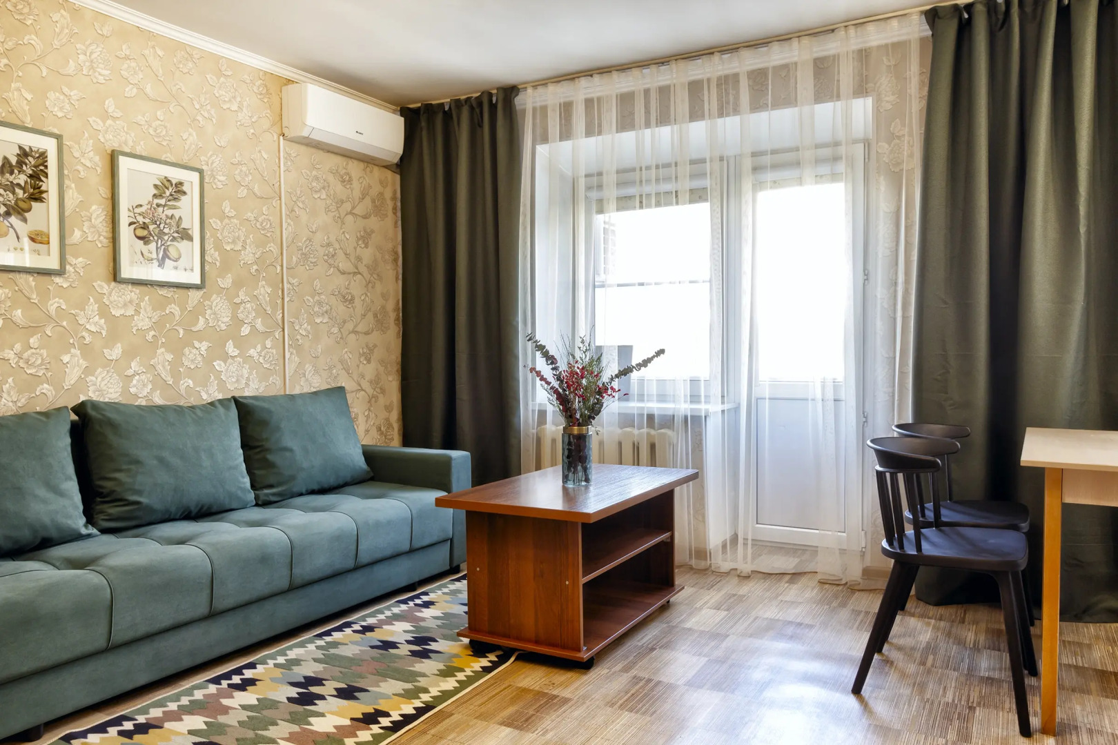 Апартаменты в самом центре города Абылай Хана 147