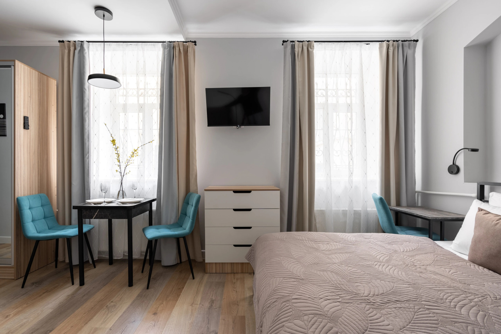 Апартаменты Let Your Flat Season